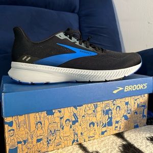 Brooks men’s running sneakers